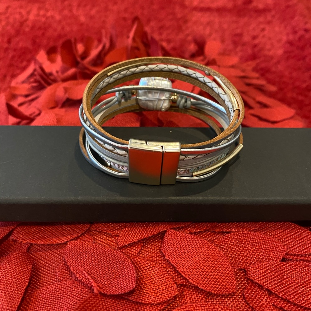 Bracelet - Picture 3 of 3